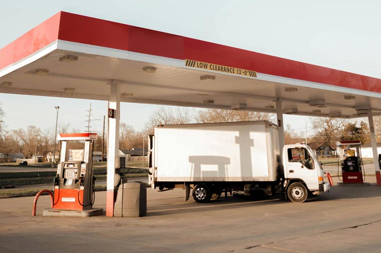 Entenda a diferença entre os tipos de diesel usados em caminhões