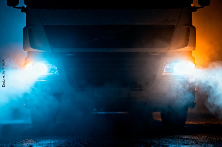 Lanternas de caminhão: importância para segurança, tipos (LED vs halógeno) e como instalar